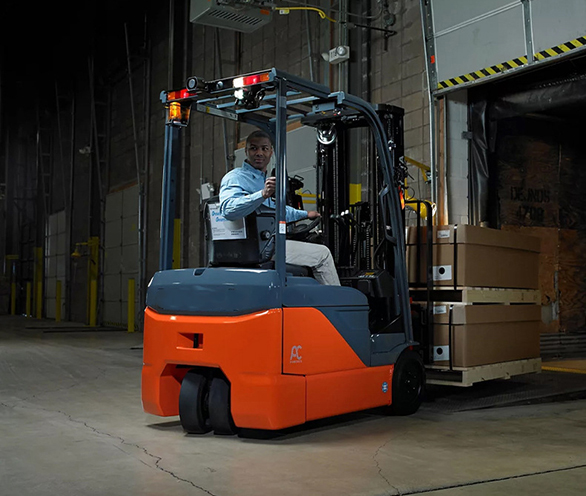 Safety Precautions for Warning Lights in the Forklift Industry